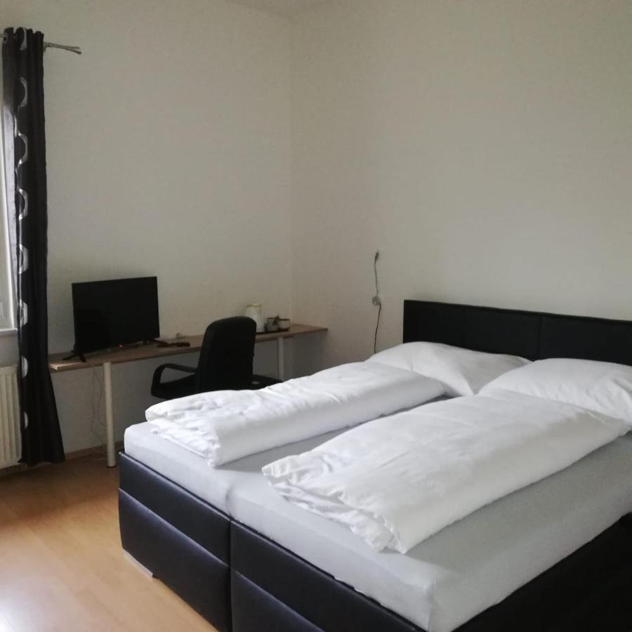 Hotel Rezident Consult S.R.O. Bratislava Esterno foto